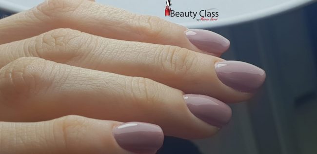 בניית ציפורניים צבע סגול 