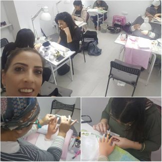 קורס בניית ציפורניים